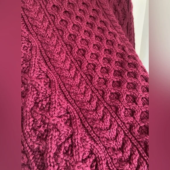 ‎‎Aran Crafts Merino‎ Wo‎ol Cable Knit Aran Sweater Troyer Claret Size Medium - Picture 7 of 11